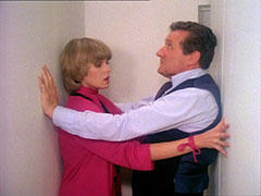 The New Avengers anticipate Star Wars : Purdey and Steed face each other as the walls close in, they press their hands against the opposing walls, past each others’ shoulders